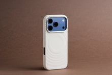 Tekne WaveStand Silicone Case for iPhone 17 Pro