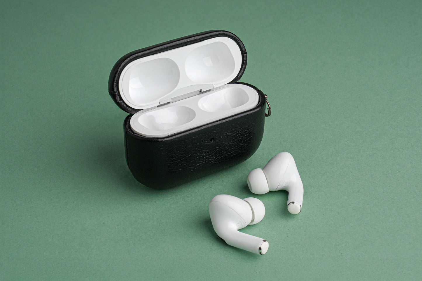 Tekne Vegan Leather case for Airpods